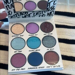 Vibrant Eyeshadow Palette